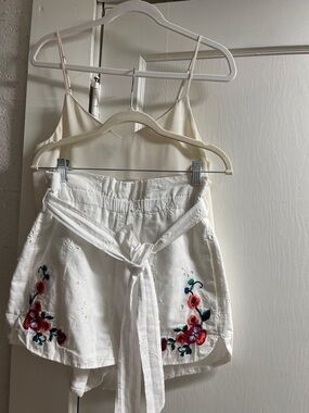2 pc Express High Waist Women’s Shorts M/Cream Banana Republic tank top sz S